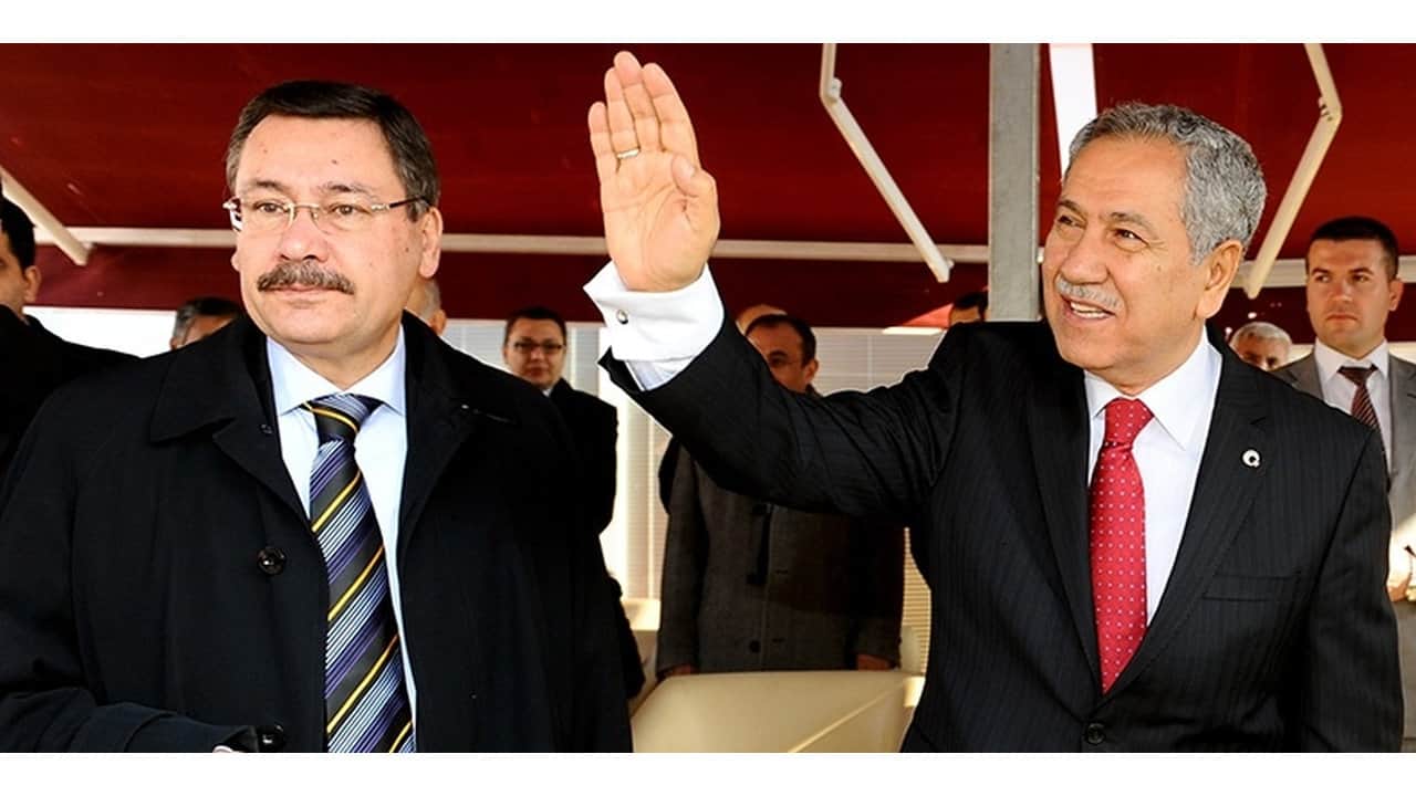 Foto - Resmen kanlı bıçaklılardı! Bülent Arınç’tan, hakkında soruşturma başlatılan Melih Gökçek için ağızları açık bırakan çıkış