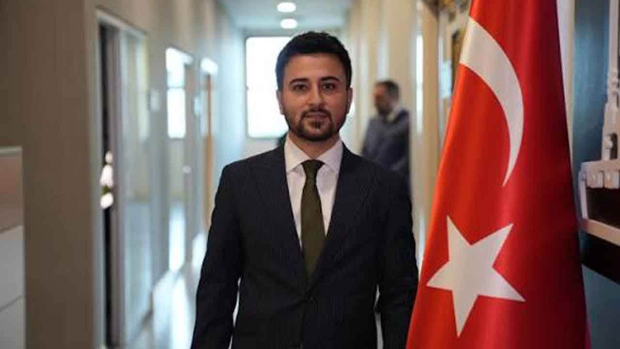 Foto - Rolex paylaşımı yapan AK Partili isim istifa etti: Davaya zarar verdim
