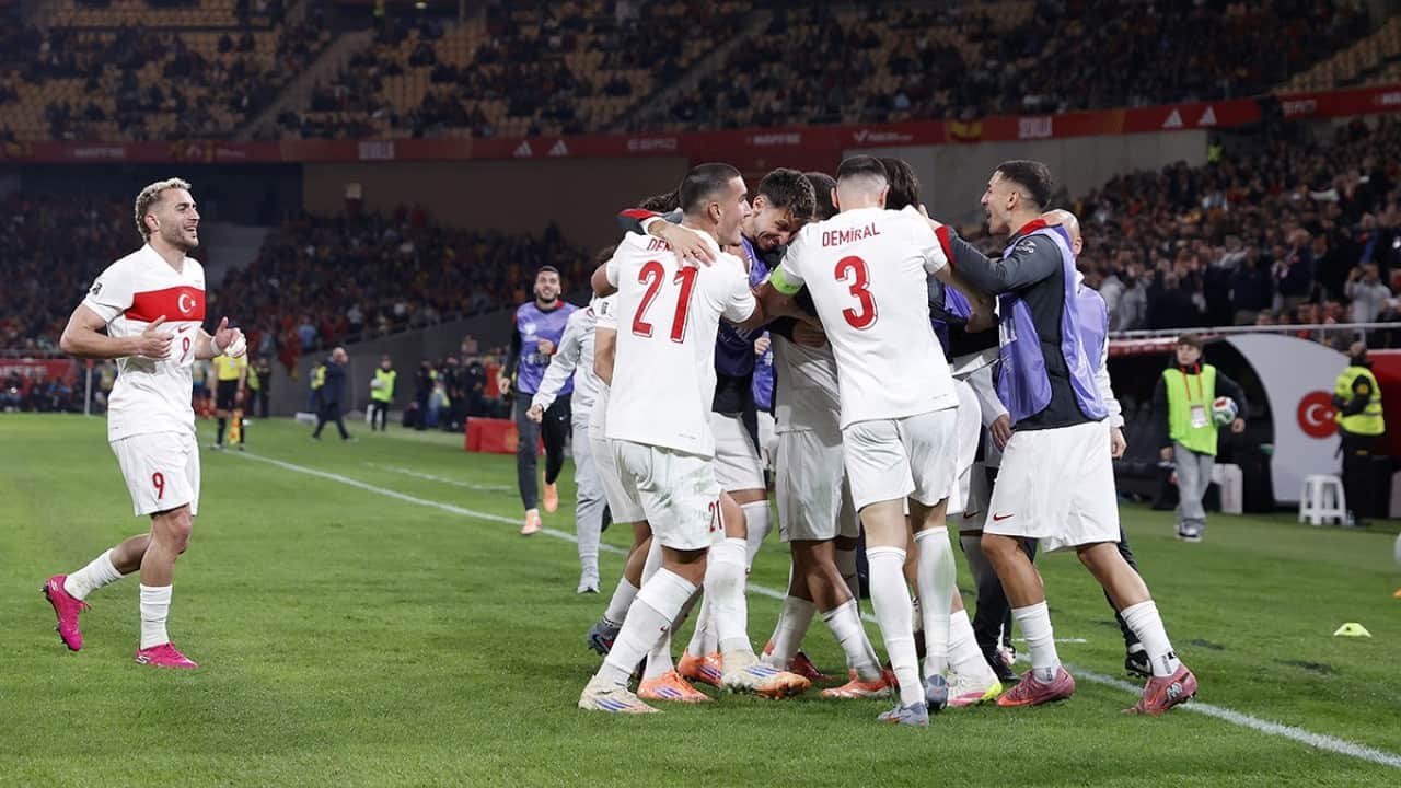 Foto - Romanya maçı öncesi yapay zekadan Dünya Kupası için olay tahmin!