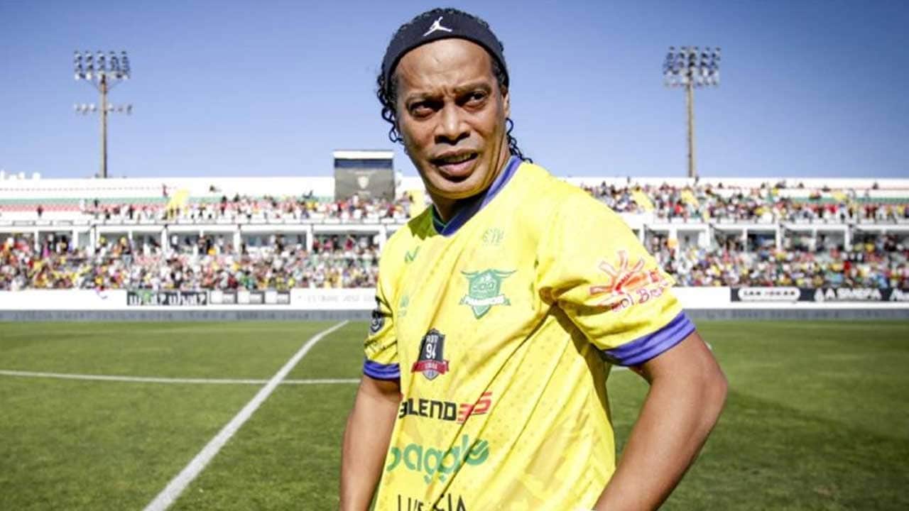Foto - Ronaldinho, futbola geri döndü! Anlaştığı takım olay oldu