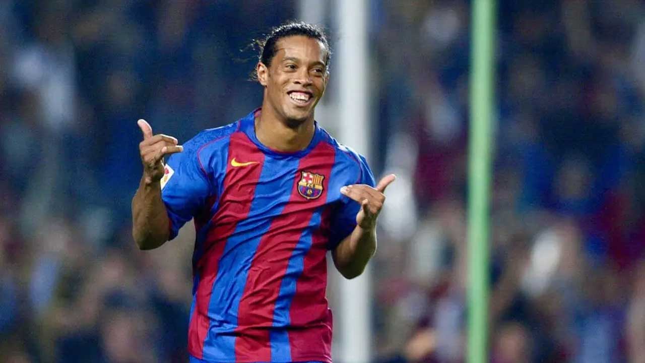 Foto - Ronaldinho, futbola geri döndü! Anlaştığı takım olay oldu