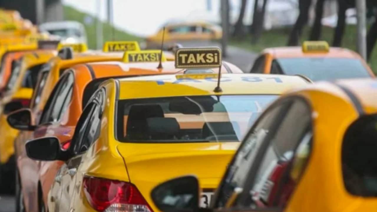 Foto - Ruhsatlar iptal edilecek: Taksi ve servisler için yeni düzenleme! 