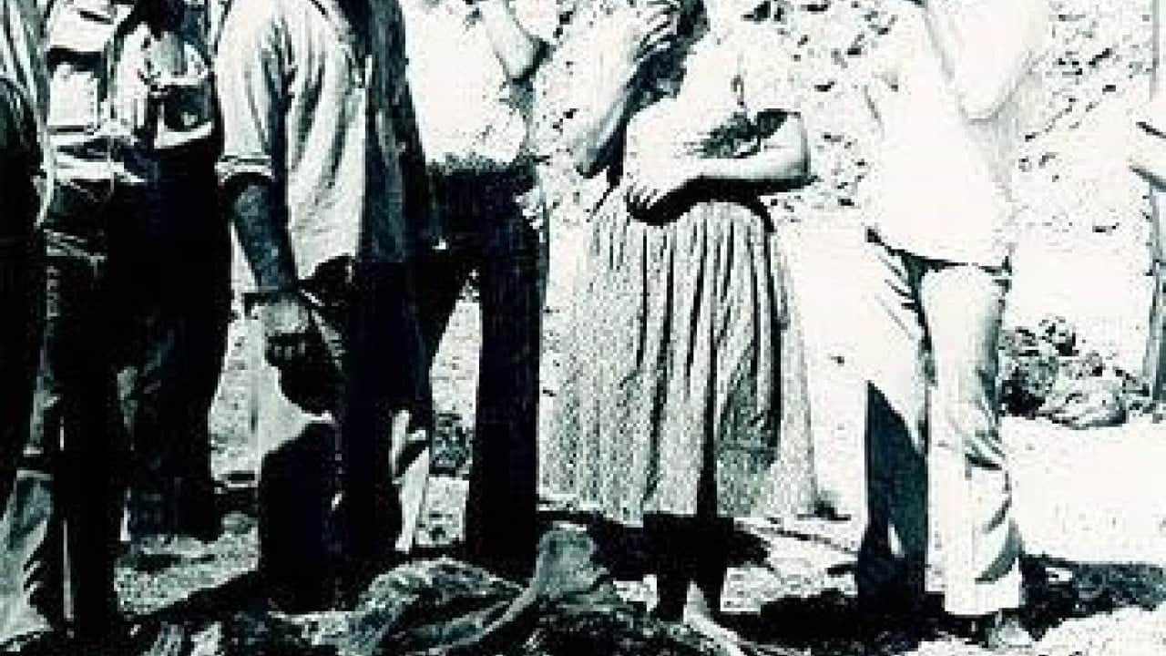 Foto - Rumların 52 yıl önce katlettiği 15 Kıbrıslı şehit Türk'ün kimliği belirlendi