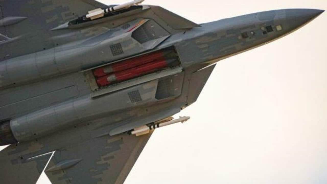 Foto - Ruslar ilk defa bunu yaptı: Su-57 savaş uçakları koptu geliyor