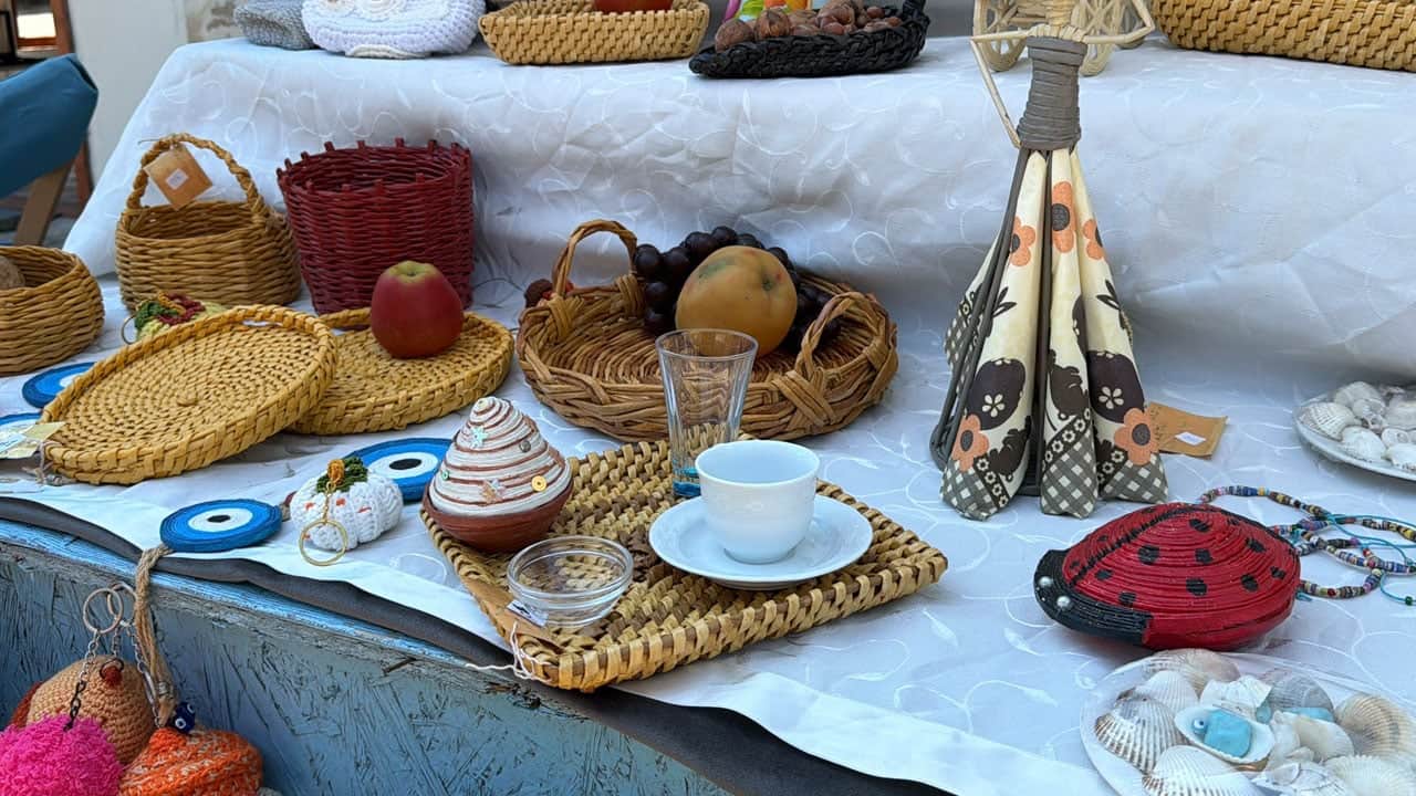 Foto - Ruslardan öğrendi Türkiye’de yapıyor! Çöpe atılan kağıttan sanat eseri