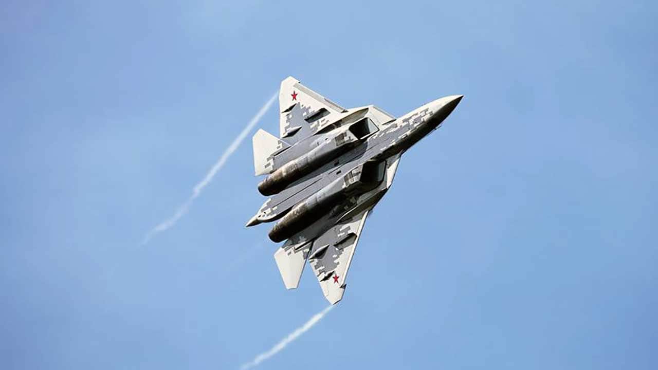 Foto - Rusya'dan dikkat çeken hamle! Su-57'leri Çin sınırına yığdı