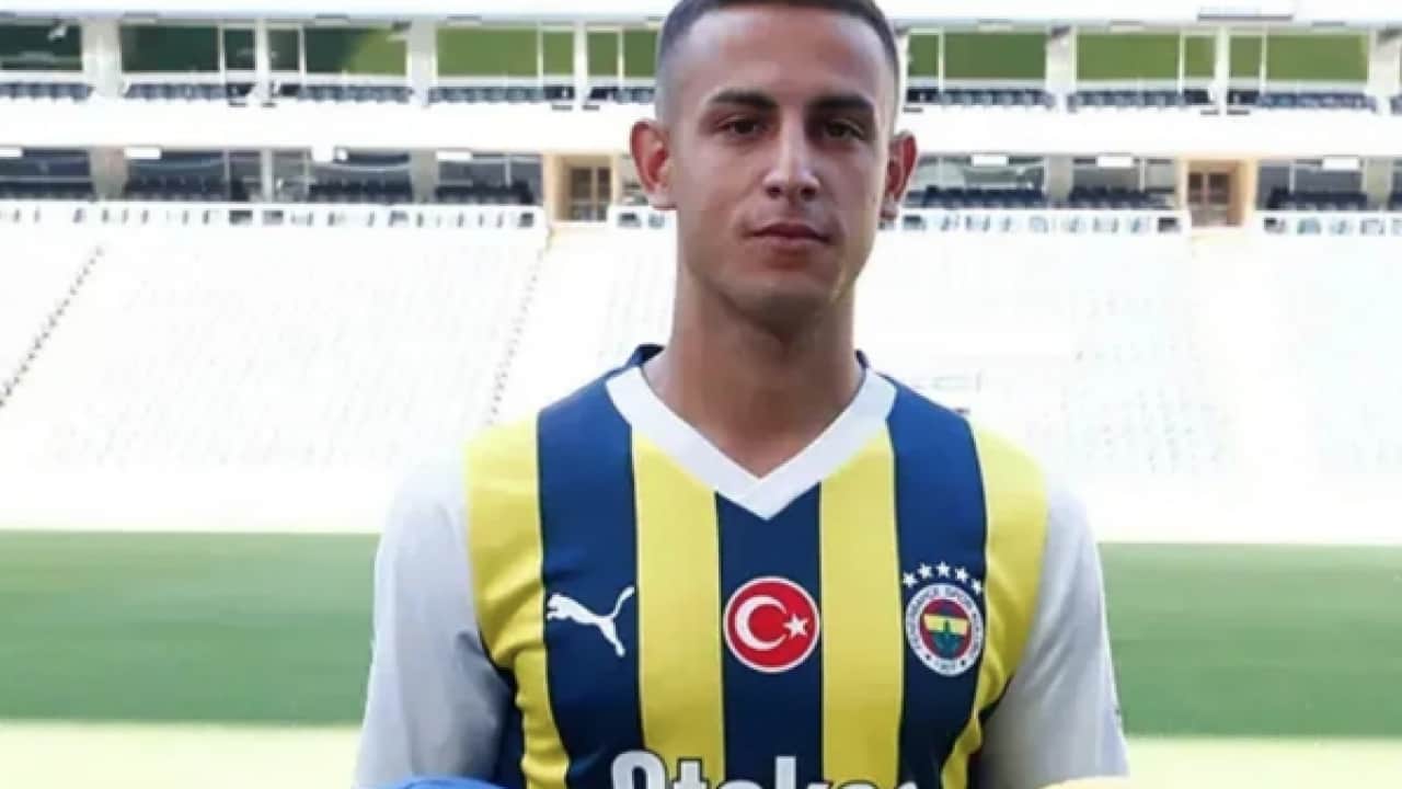 Sadece 9 dakika mı? Bartuğ Elmaz neden Fenerbahçe'de kaldı?