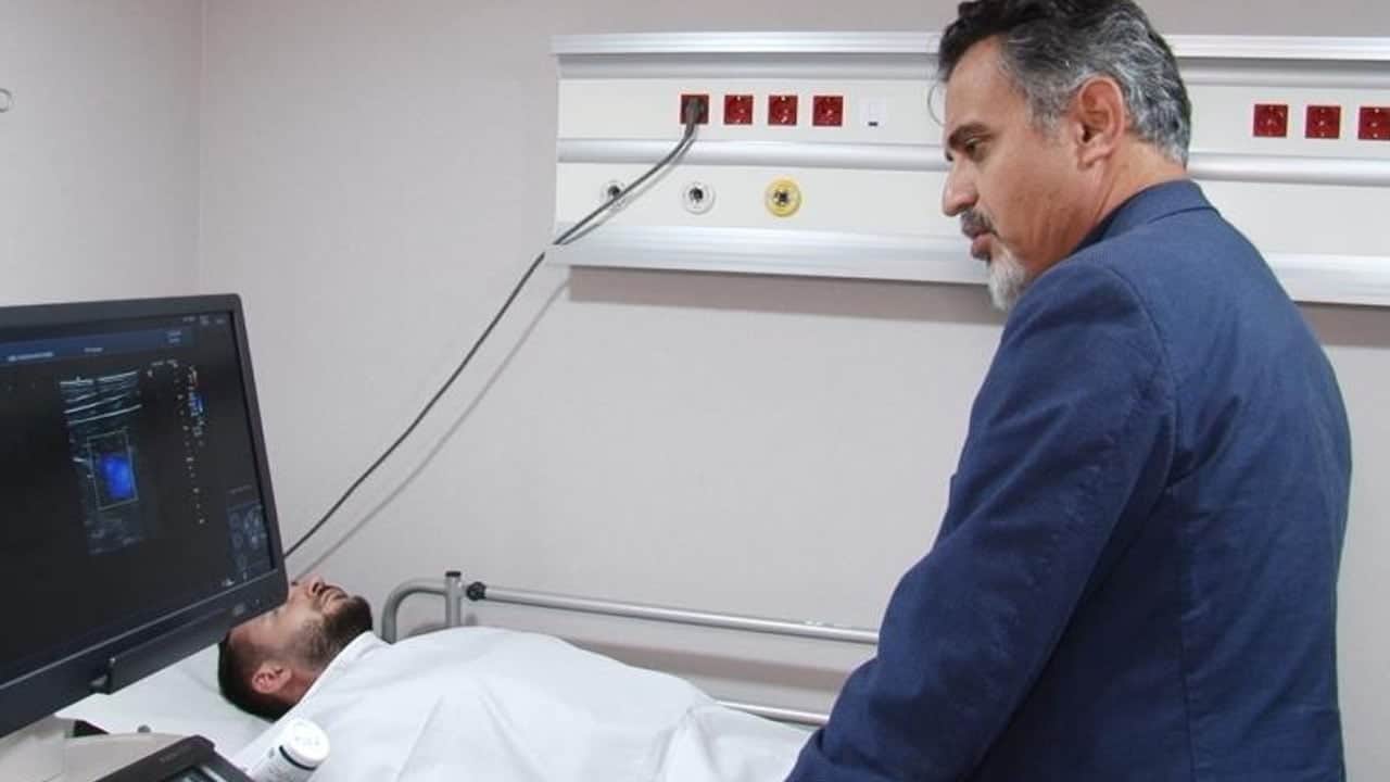 Sakın bu belirtiyi ihmal etmeyin... Bacaklarda gizli varise aman dikkat edin: Kalp ve böbrek yetmezliğine kadar....