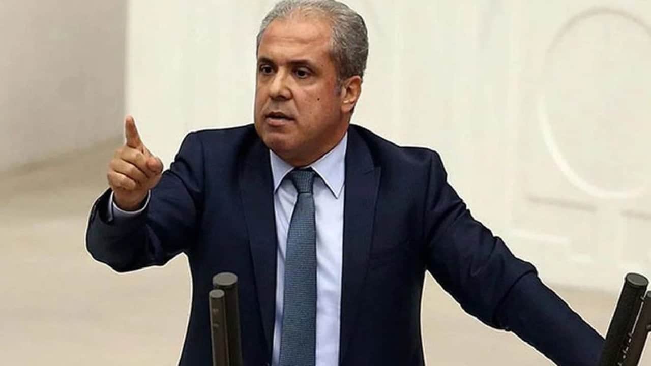 Foto - Şamil Tayyar, Türkiye’nin konuştuğu ismin ipliğini pazara çıkardı: 5 yıl önce kafelerde üçü bir arada içiyordu, ne ara bu kadar zengin oldu?