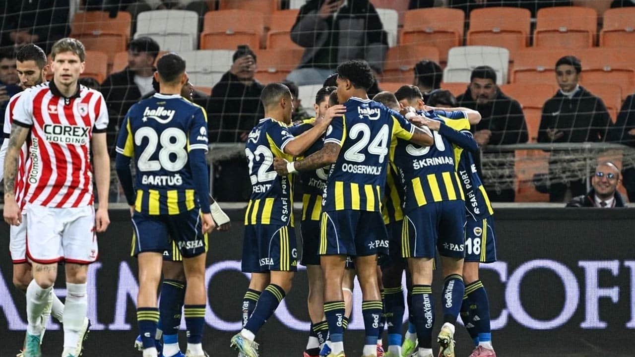 Foto - Samsunspor’u deviren Fenerbahçe finalde Galatasaray’ın rakibi
