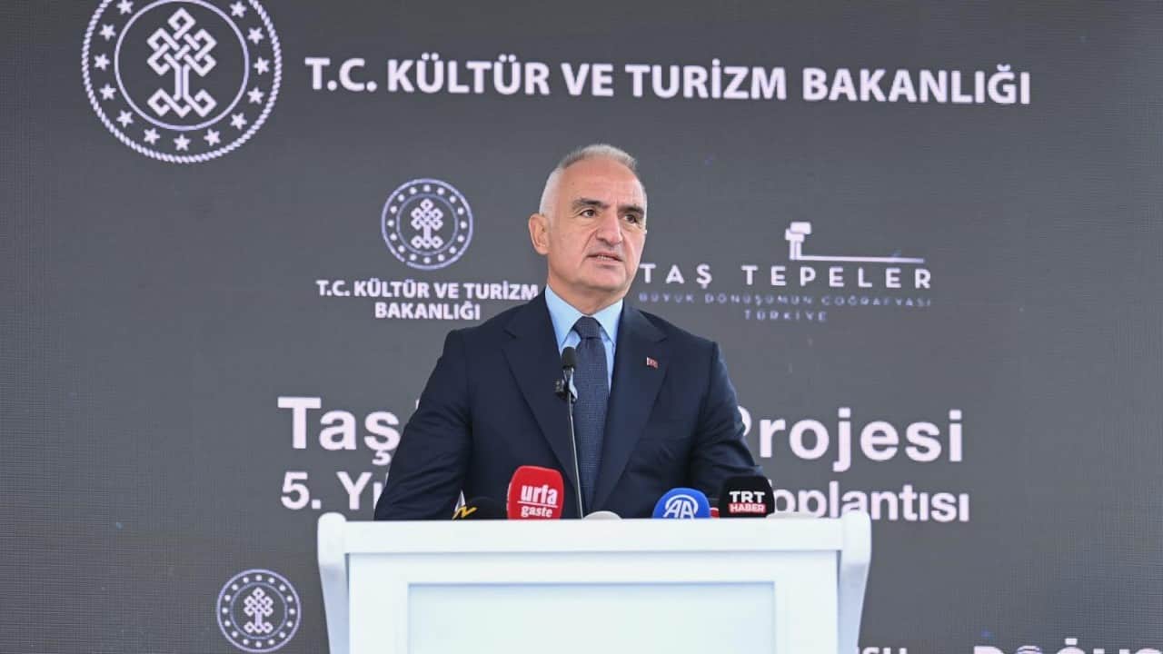 Foto - Şanlıurfa’da tarih resmen fışkırdı: Ağzı dikili "ölüm yüzü" heykeli bilim dünyasını heyecanlandırdı