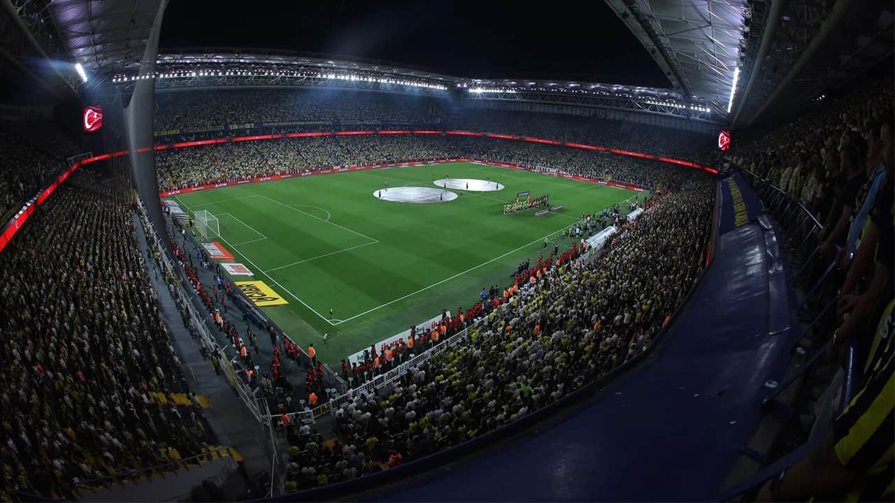 Sarı Lacivertliler artık evinde derbi kazanamıyor! Fener’in Kadıköy kalesi düştü