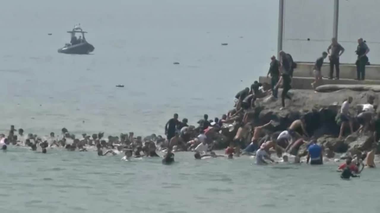 Foto - Sebte'de kargaşa sürüyor: 3 bin kişi oraya götürüldü