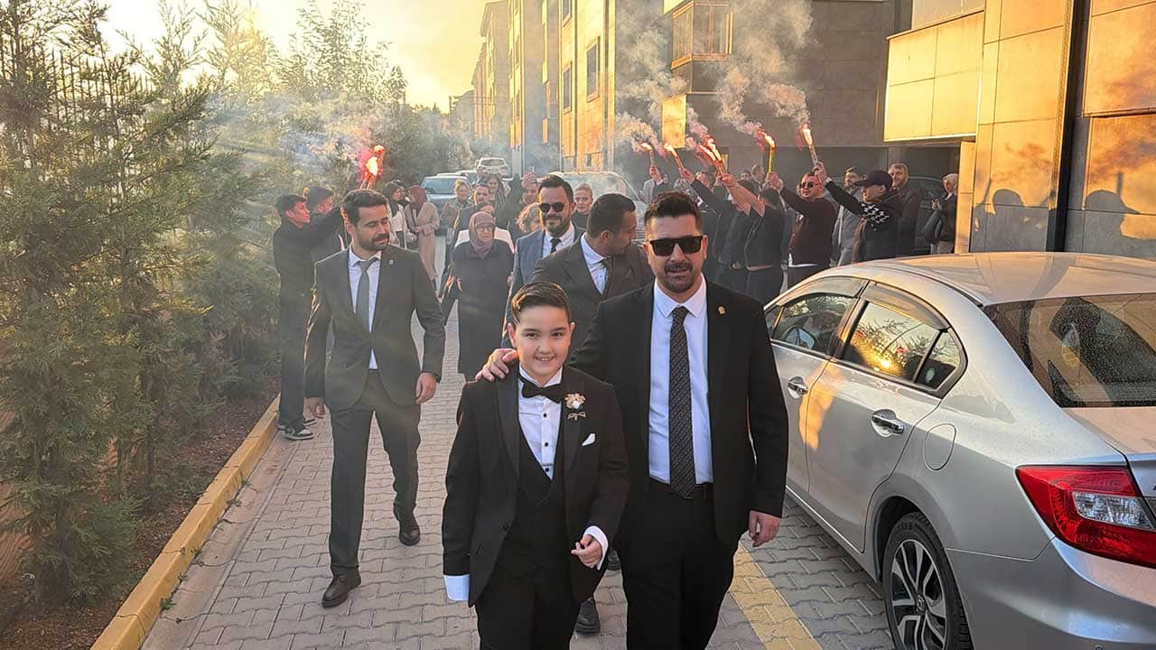 Foto - Şehidimizin yavrusuna görkemli sünnet düğünü