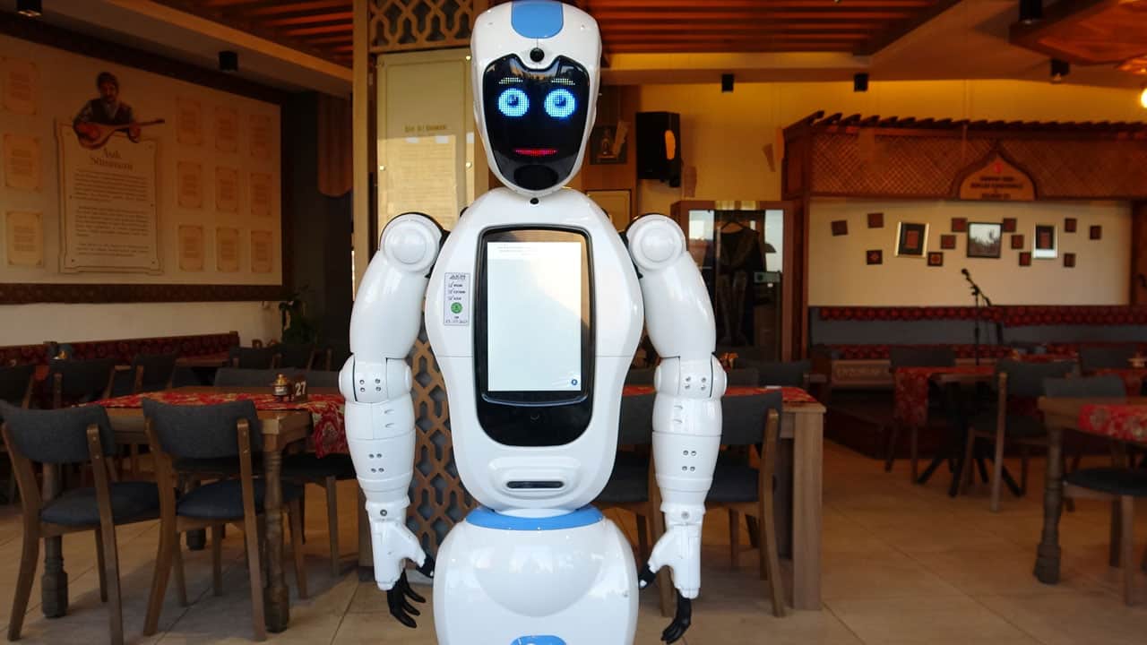Foto - Şehrin yeni tanıtım elçisi "Şukufe" oldu! Bu robot Erzurum şivesiyle konuşuyor, cağ kebabını anlatıyor