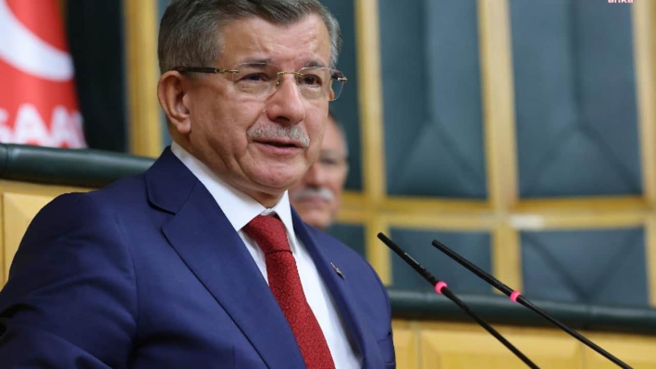 Foto - Selçuk Özdağ’dan Davutoğlu’na zehir zemberek sözler! Erdoğan’ın yıllar önceki teklifini açıkladı
