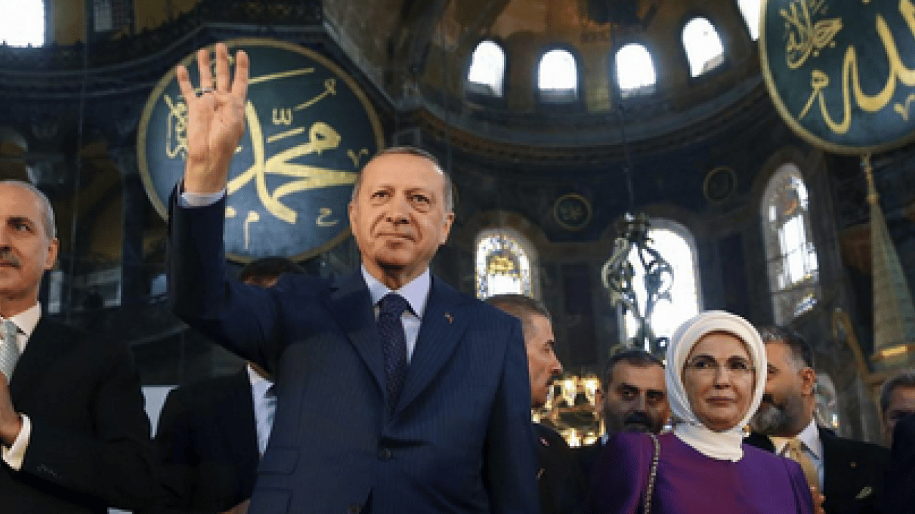 Foto - Selma Savcı yazdı: Ayasofya kubbesiyle, sütunuyla İslâm’ındır!