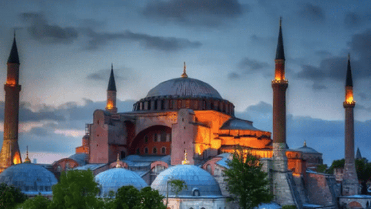 Foto - Selma Savcı yazdı: Ayasofya kubbesiyle, sütunuyla İslâm’ındır!