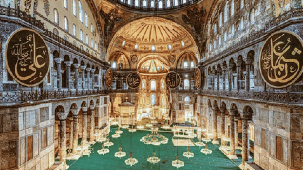Foto - Selma Savcı yazdı: Ayasofya kubbesiyle, sütunuyla İslâm’ındır!