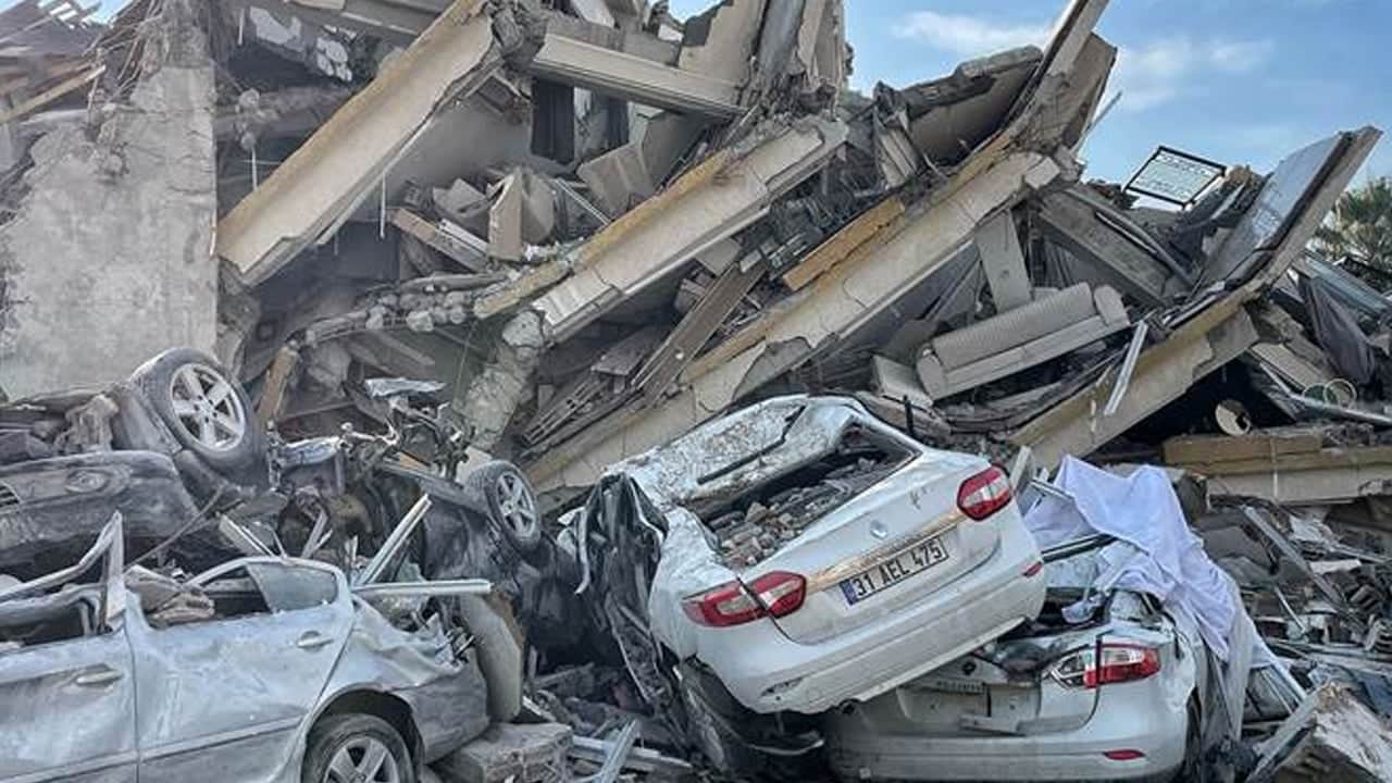 Foto - Selma Savcı yazdı... Dev teknonik levha: Depremlerin ardındaki süreç..