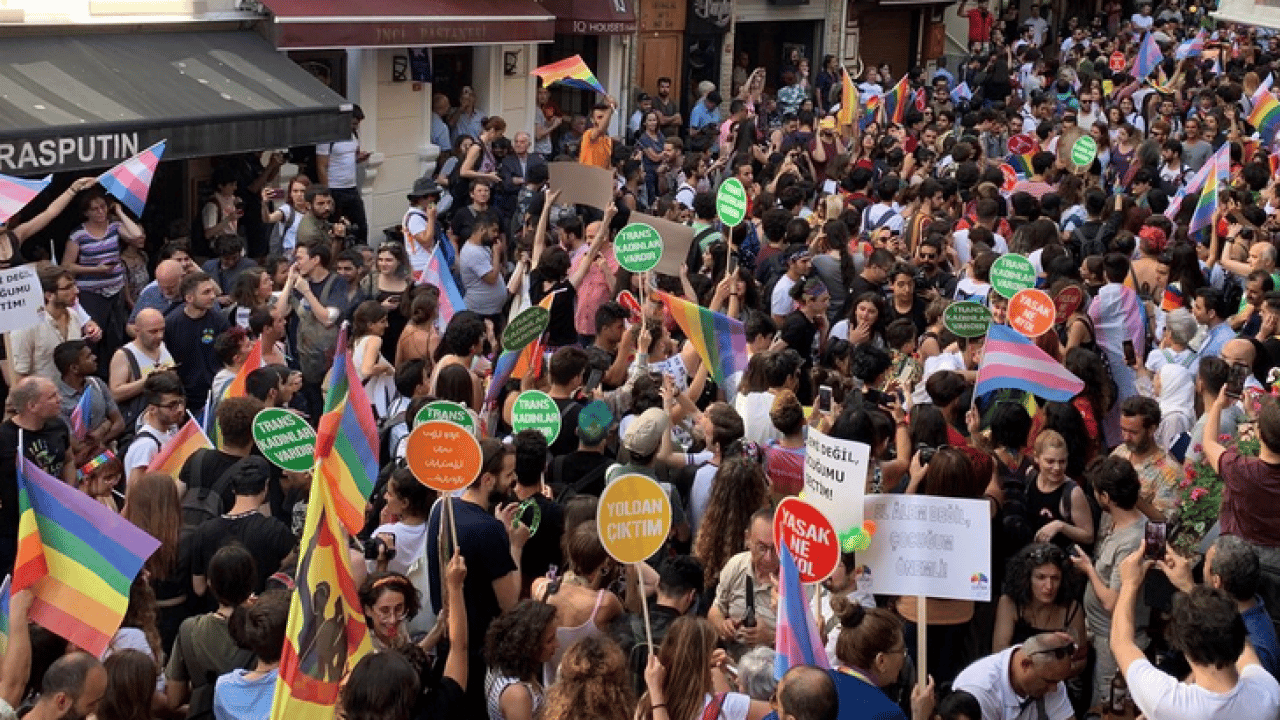 Foto - Selma Savcı yazdı: Müptezeller ordusu...