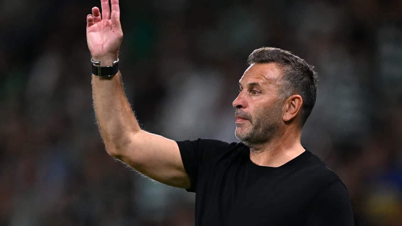Foto - Serhat Ulueren o milli yıldız ve Okan Buruk için canlı yayında masayı devirdi: 'Defolsun gitsin!'