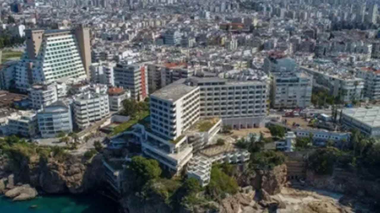 Foto - Sessiz sedasız değiştirdiler: Koç Holding'in yeni kiracısı şaşırttı