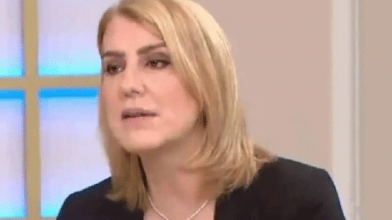 Foto - Sevda Türküsev’den tesettür defilesine sert tepki: Tesettür farzdan olur, tarzdan olmaz!