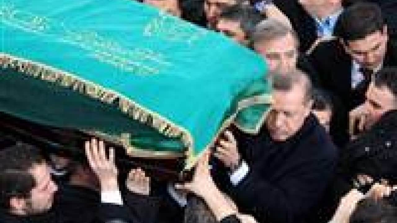 Foto - Şeyh Nazım Kıbrısi, Erbakan'ın cenazesini alan evliyayı açıkladı: Akşamla yatsı arası bize izin verdi, mübareği karşıladık