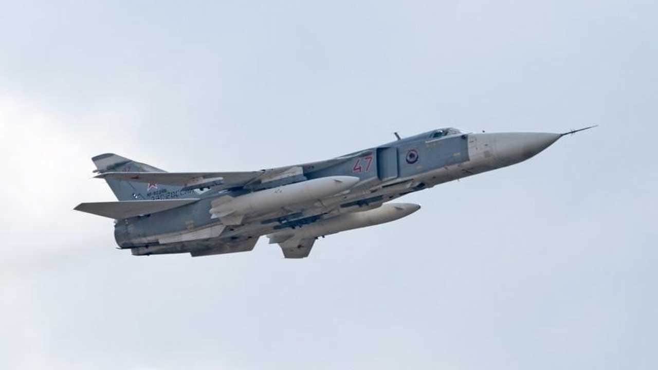 Foto - Sıcak saatler! Su-24M tipi bombardıman uçağı düştü
