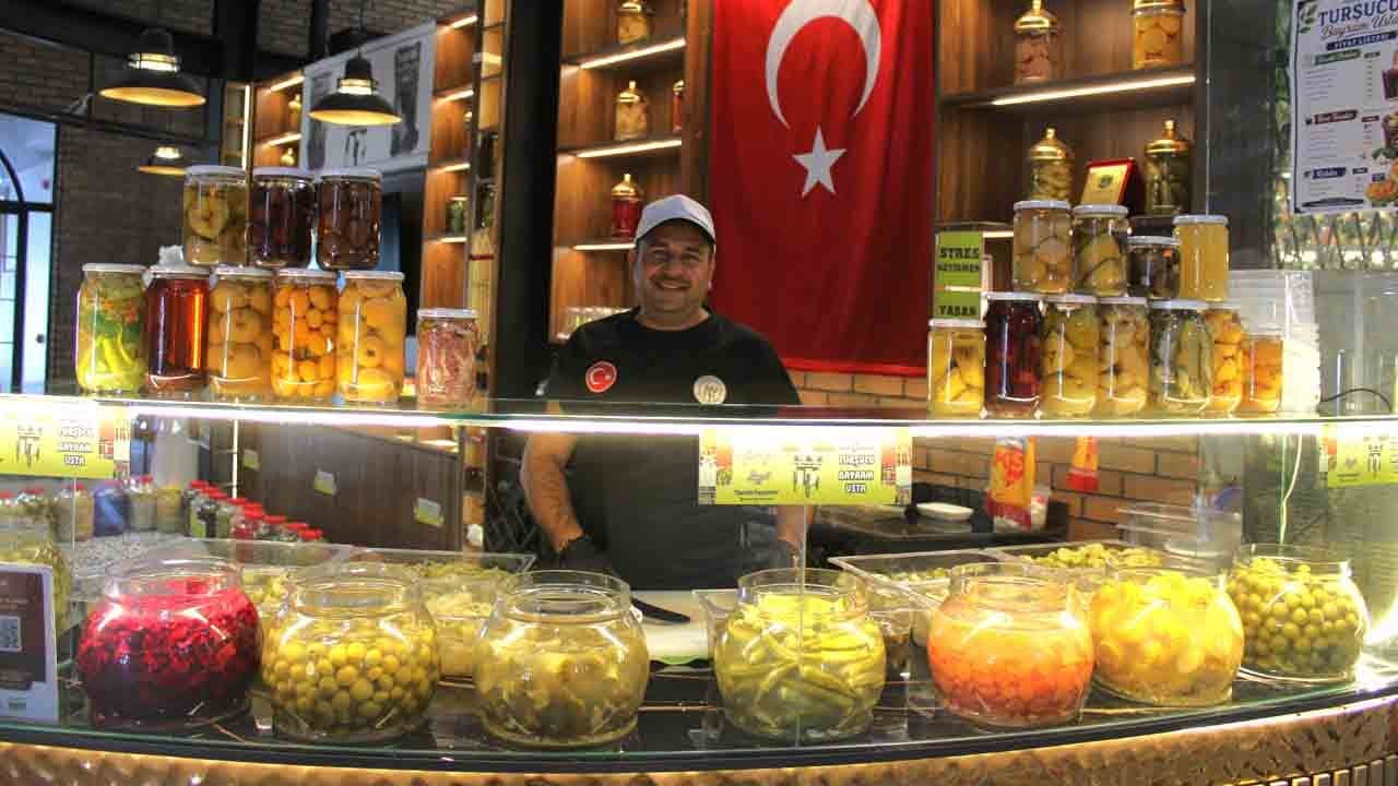 Sirke mi limon mu? 55 yıllık turşucu sırrını açıkladı!