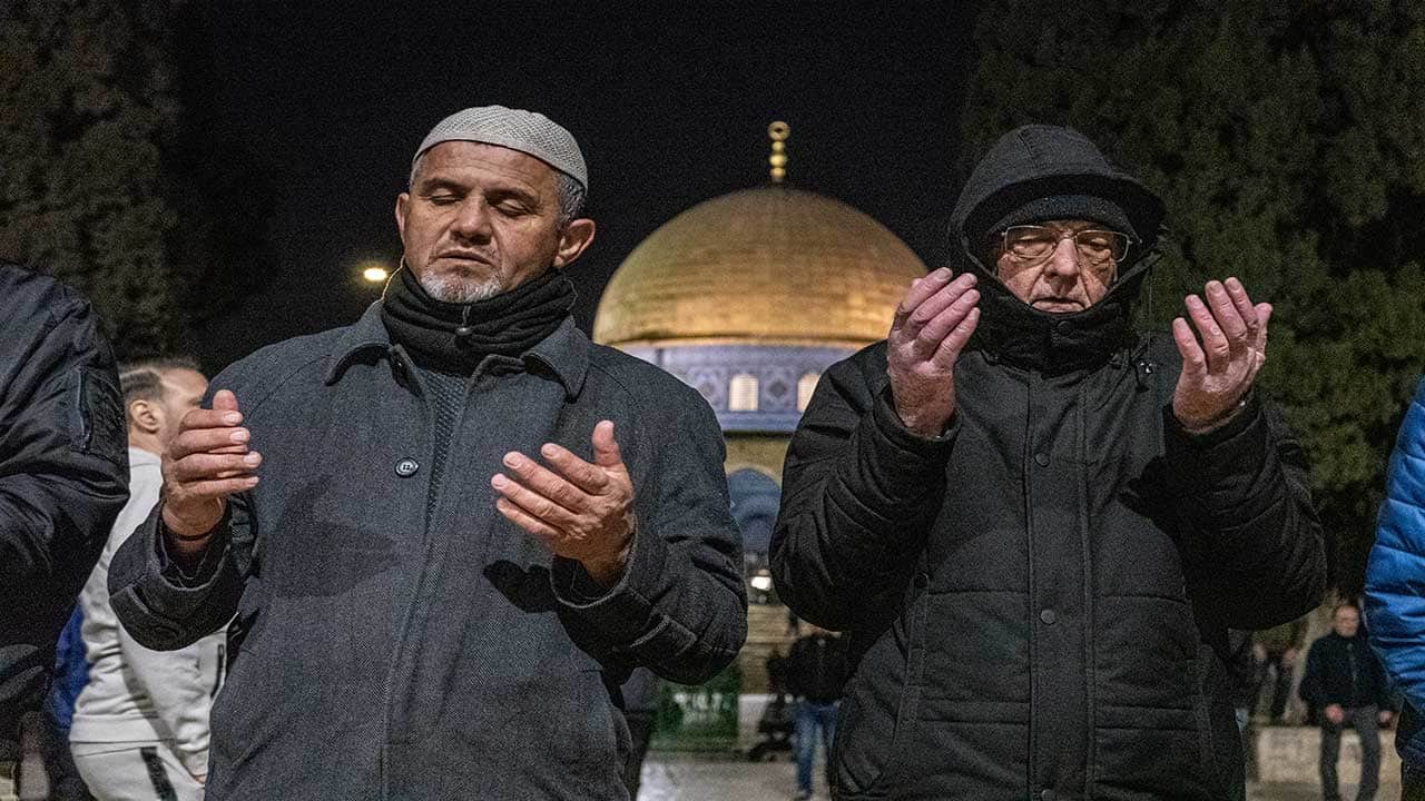 Foto - Siyonist kuşatmaya inat Mescid-i Aksa’da ilk teravih! Kudüs’te Müslümanların direnişi namazla şahlandı