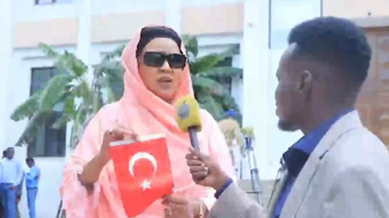 Foto - Skandal sonrası Somalili milletvekili Aamina Eelay çılgına döndü: Türkiye'yi savunmak farzdır