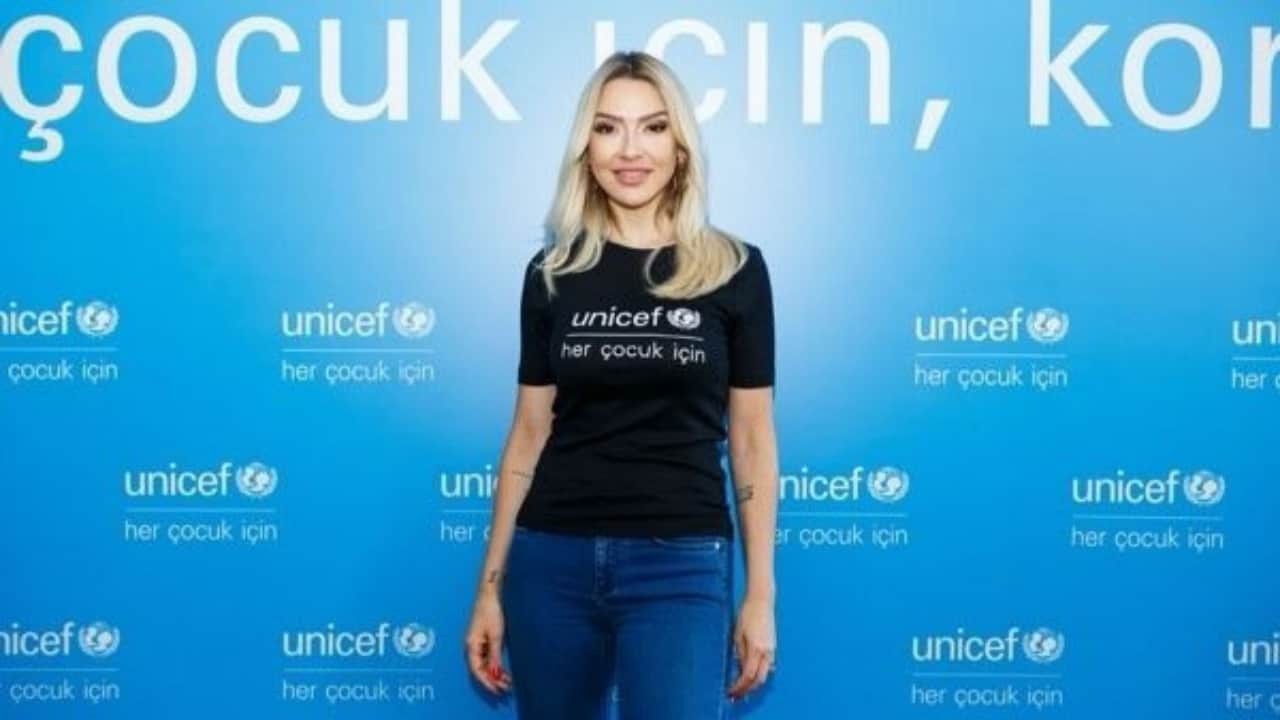 Foto - Skandal video elinde patladı! Türkiye’yi aşağılamaya kalkan Hadise, zoru görünce apar topar istifa etti