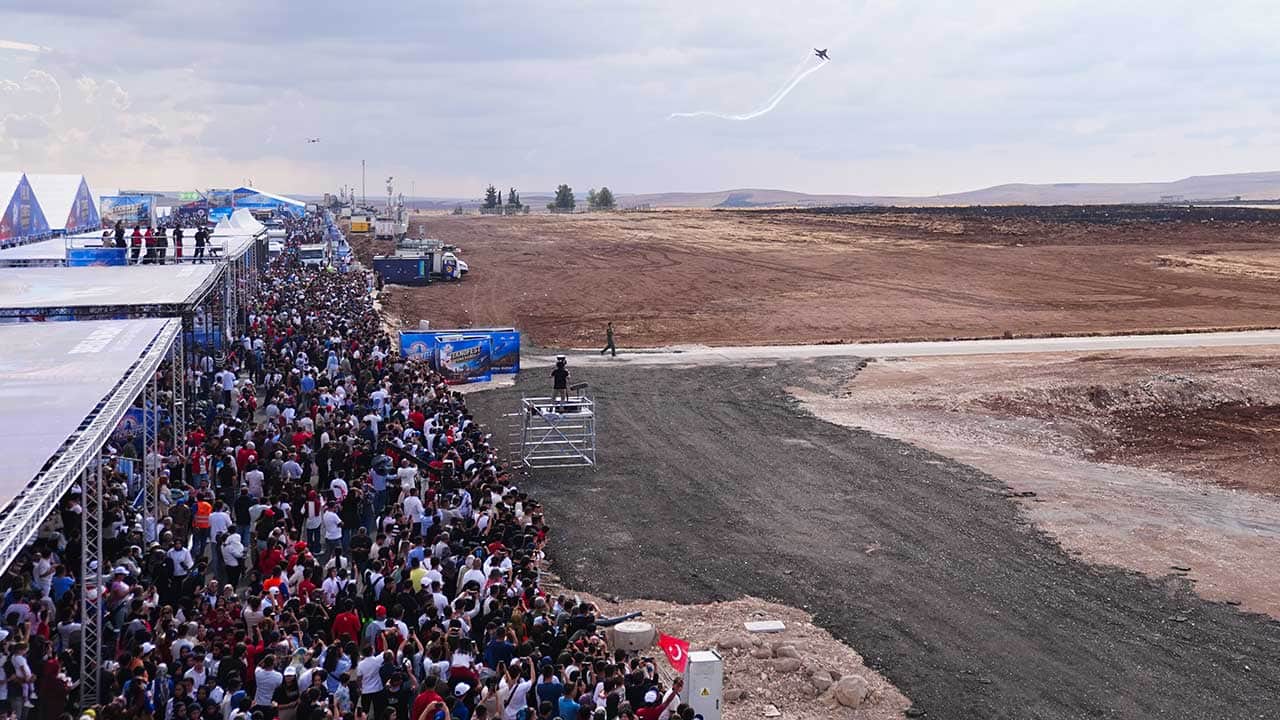 Foto - SOLOTÜRK, Güneydoğu'da nefes kesti