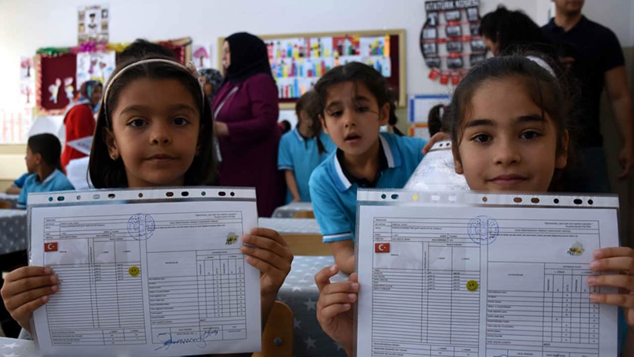 Son ders zili yarın çalacak! 18 milyon öğrencinin karne heyecanı