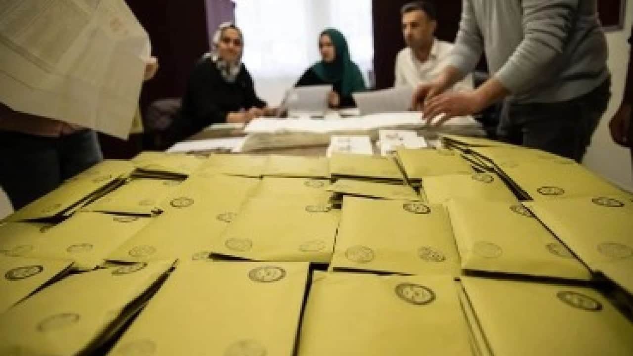 Foto - Son seçim anketinin sonucu Türkiye'ye duyuruldu: Yeni Parti ile AK Parti arasındaki fark füze gibi fırladı