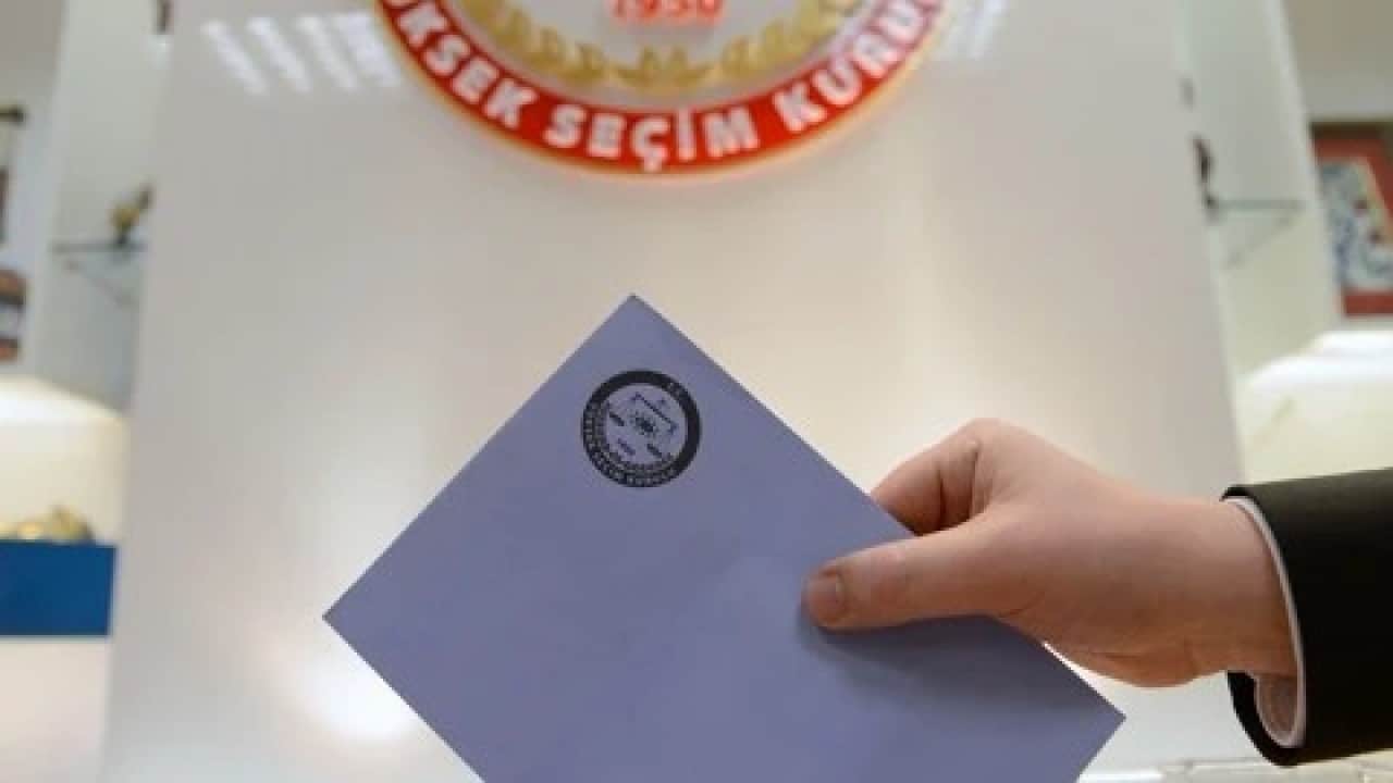 Foto - Son seçim anketinin sonucu Türkiye'ye ilan edildi: CHP ile AK Parti arasındaki oy farkı olay oldu