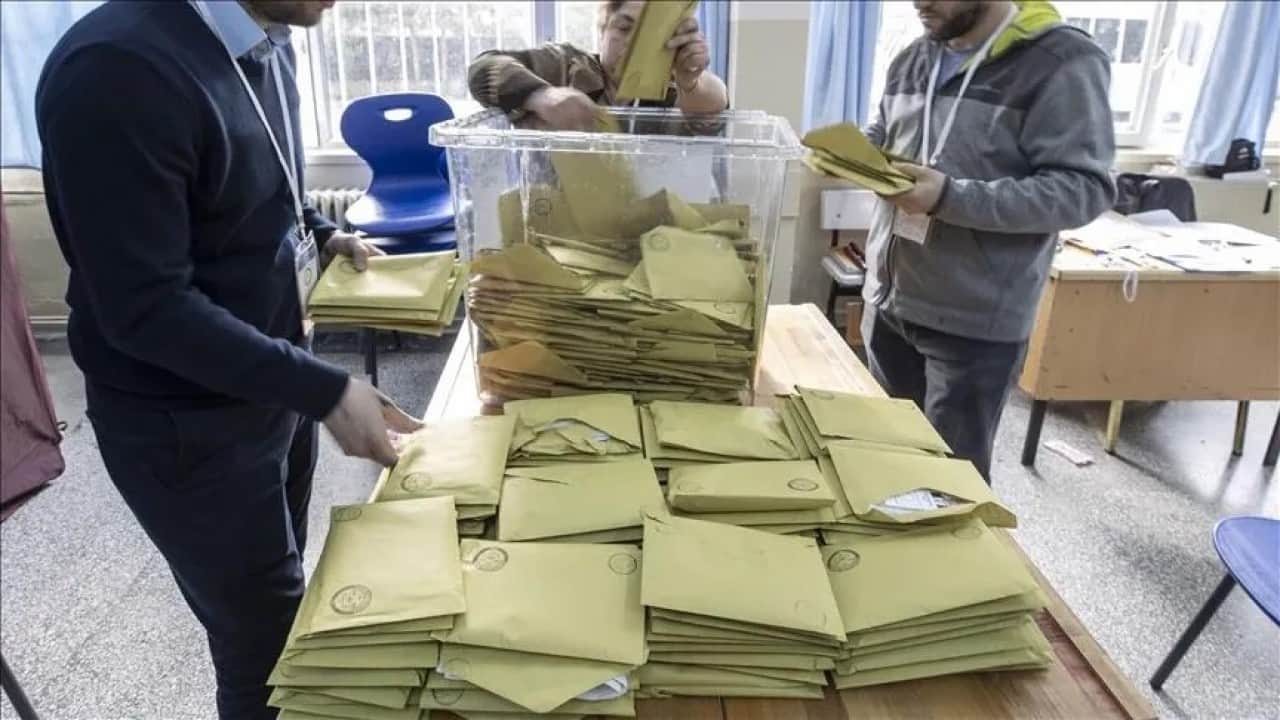 Foto - Son seçim anketinin sonucu Türkiye'ye ilan edildi: CHP ile AK Parti arasındaki oy farkı olay oldu