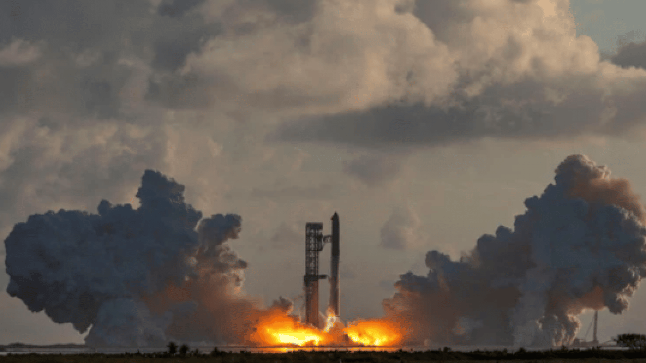 Foto - SpaceX'ten uzayda tarihi imza: Starship roketi yörüngeye ulaştı