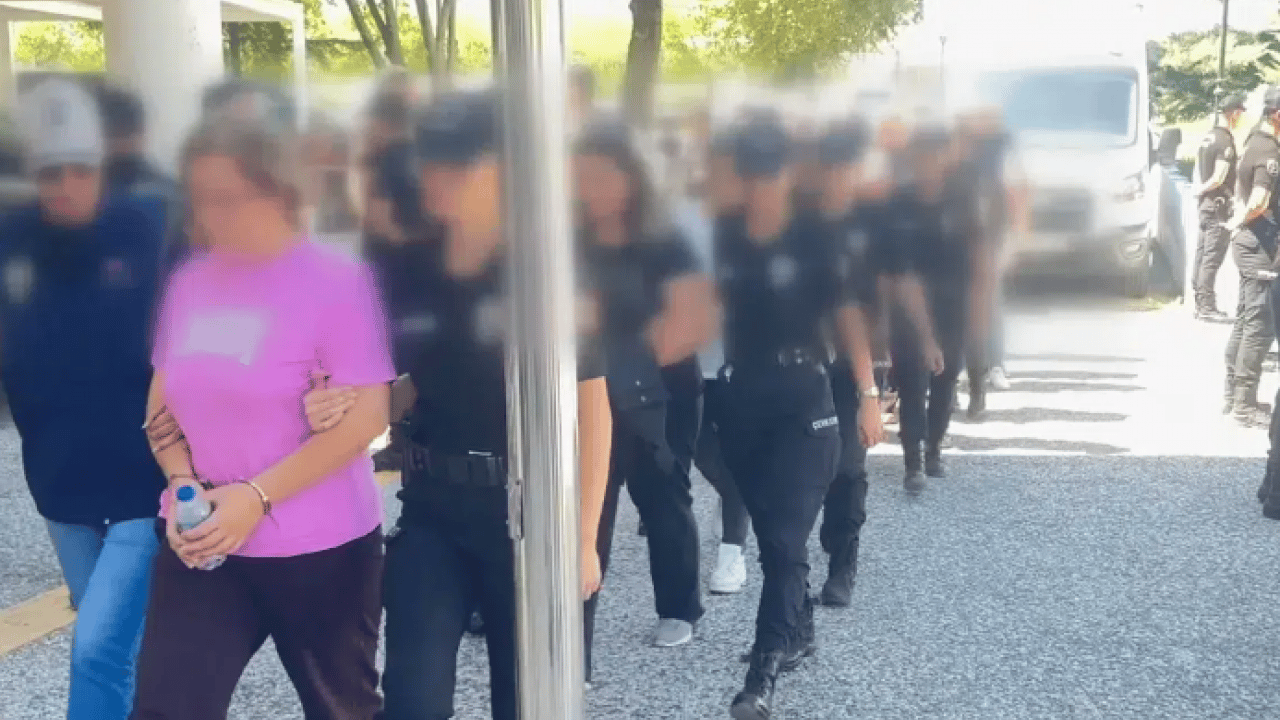Foto - Suikastçi haine destek veren 10 kişi adliyede: FETÖ yardakçıları hesap veriyor