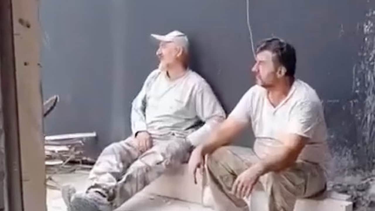 Foto - Sülalesi para için sıraya girmişken Kadir İnanır’ın yeğeni inşaatta çalışırken görüntülendi! Miras sorusuna verdiği cevap herkesi ters köşe yaptı