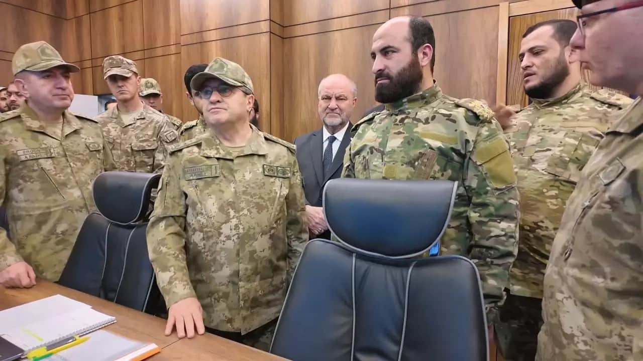 Foto - Suriye'de hareketli saatler! Genelkurmay Başkanı Selçuk Bayraktaroğlu başkente giriş yaptı