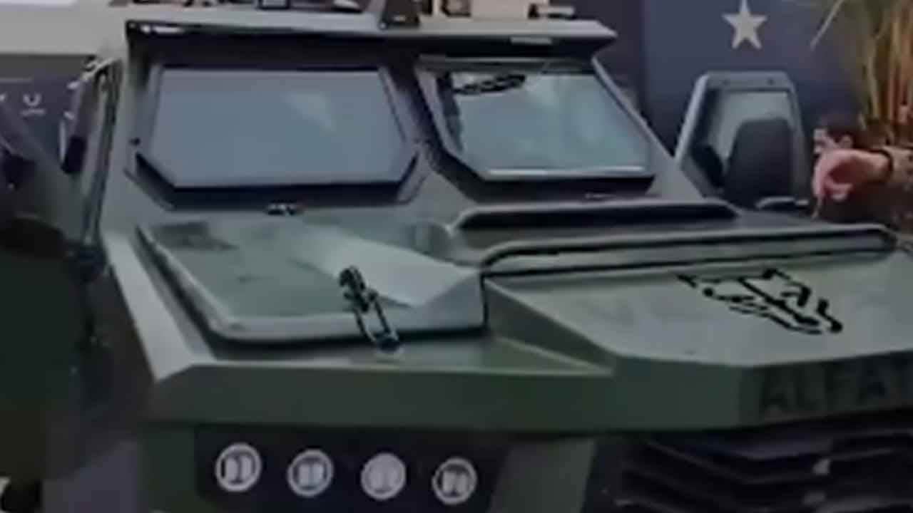 Foto - Suriye'den savunmada ses getirecek hamle: Yeni yaptıkları silahı dünyaya ilk kez gösterdiler