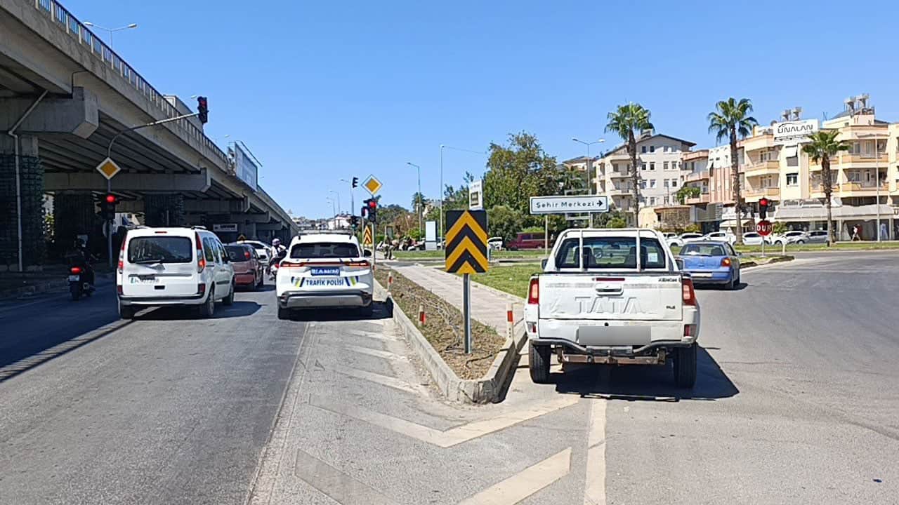 Sürücüsü olmayan kamyonet polisi alarma geçirdi! Gerçek ortaya böyle çıktı