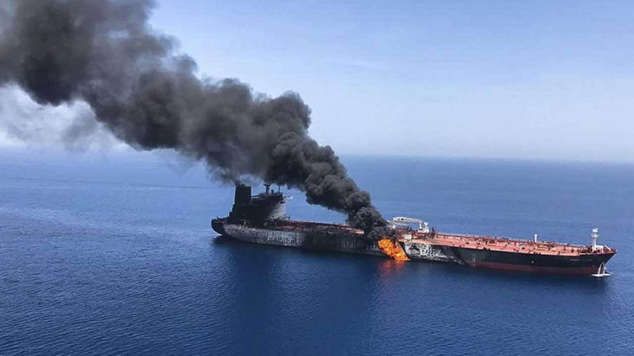 Foto - Suudi Arabistan'a ait 8 gemi vuruldu