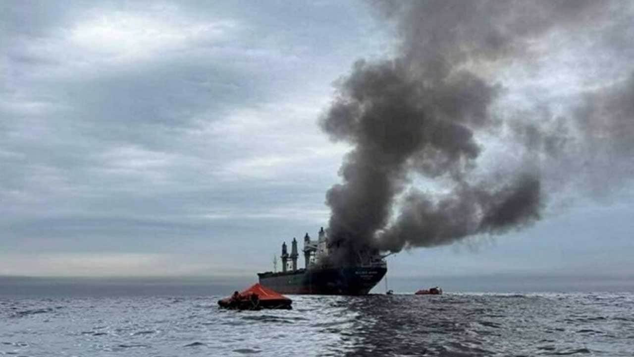 Foto - Suudi Arabistan'a ait 8 gemi vuruldu