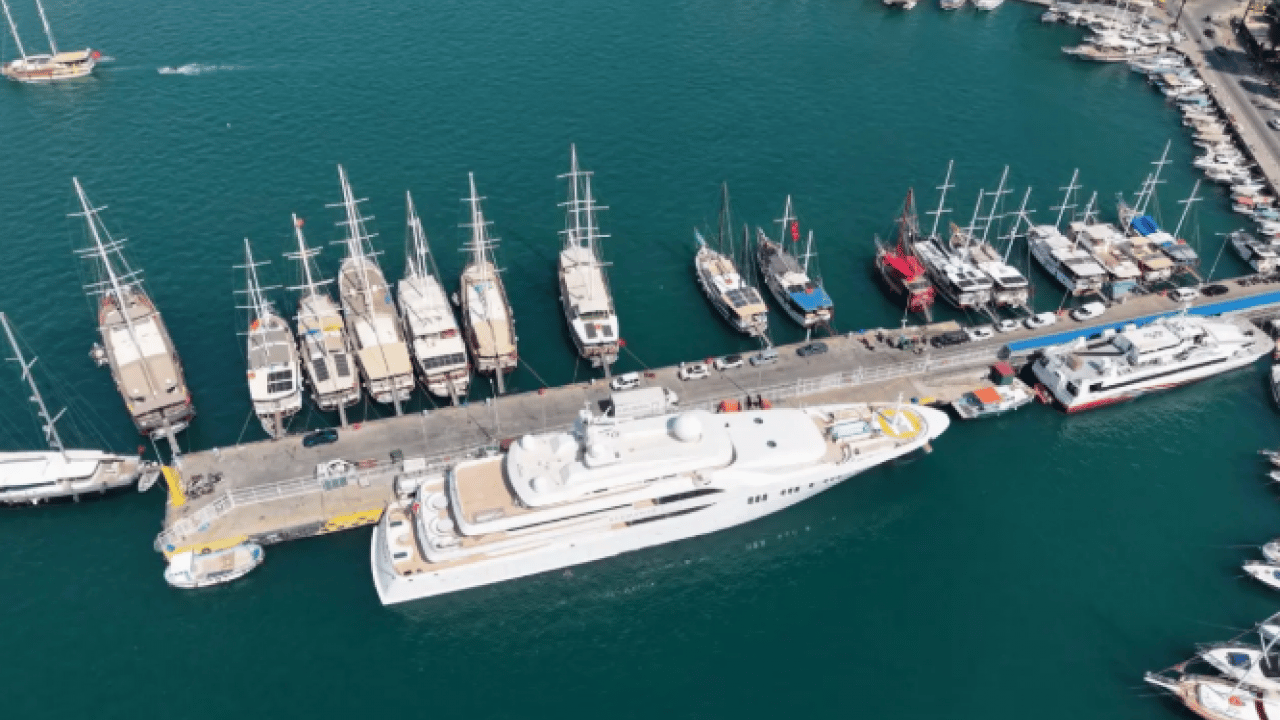 Foto - Suudi milyarder Fethiye'de servet bıraktı! Mega yatına tek seferde 5,5 milyonluk yakıt