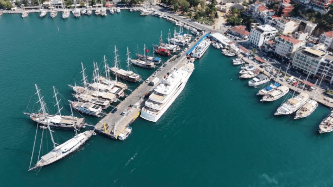 Foto - Suudi milyarder Fethiye'de servet bıraktı! Mega yatına tek seferde 5,5 milyonluk yakıt