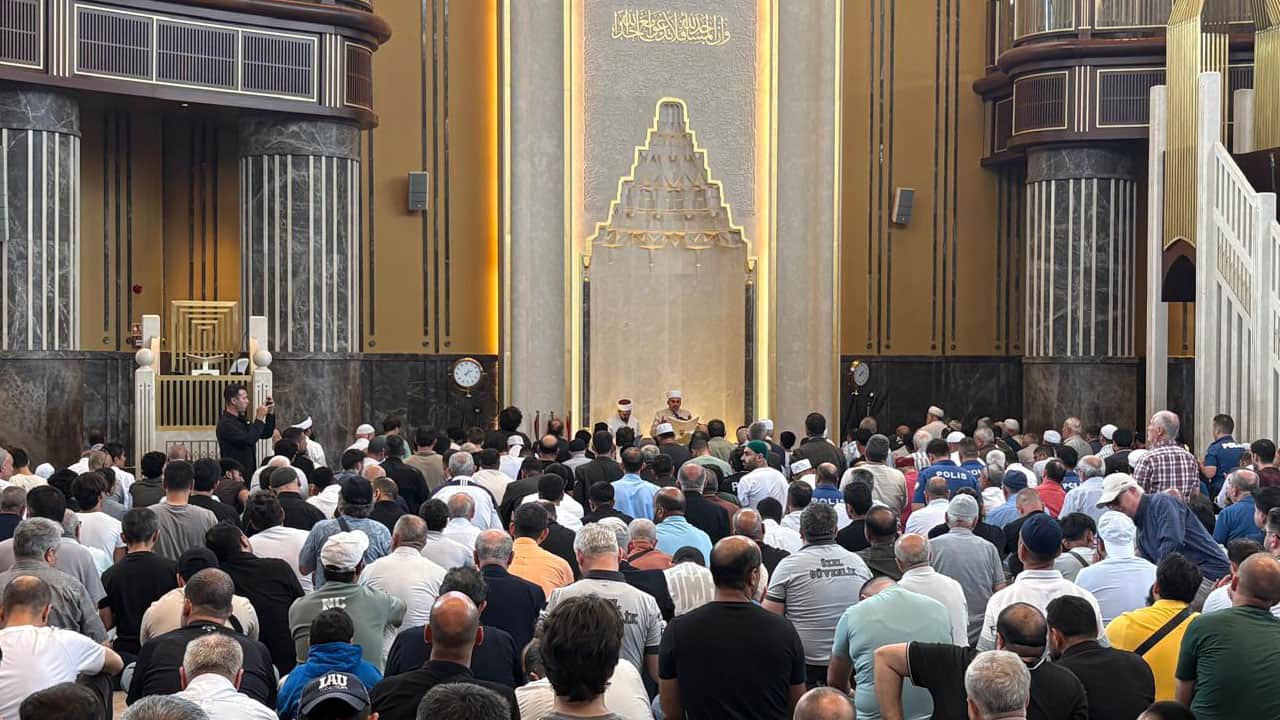 Foto - Taksim Camii'nde 30 Ağustos mevlidi: Şehitler için Kur’an-ı Kerim okundu, dualar edildi